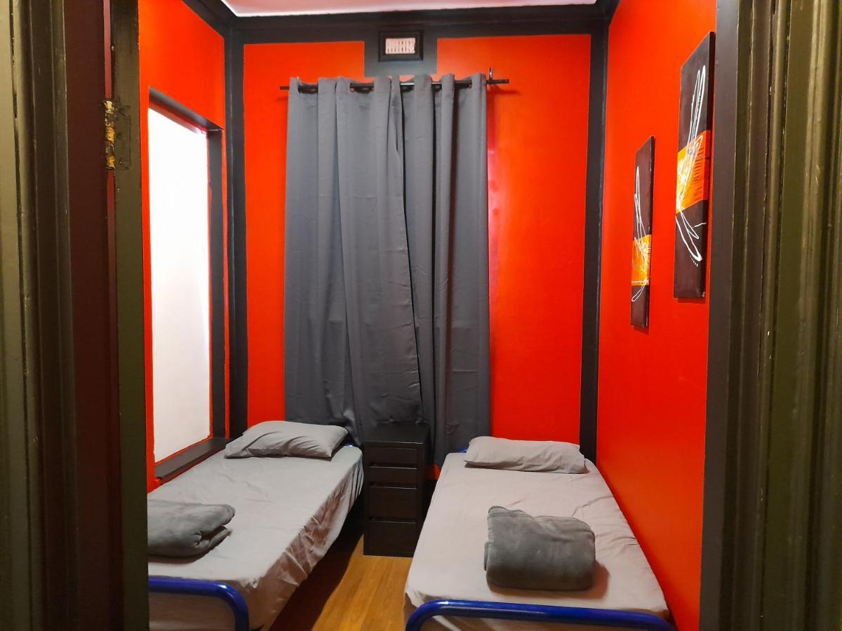 Ozi Inn Backpackers - Perth - Buitenkant foto
