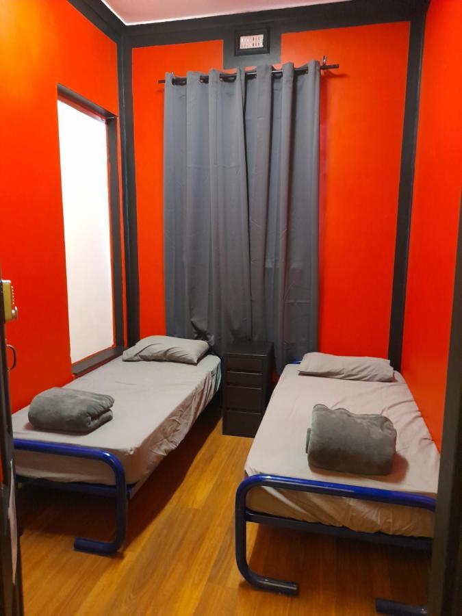 Ozi Inn Backpackers - Perth - Buitenkant foto