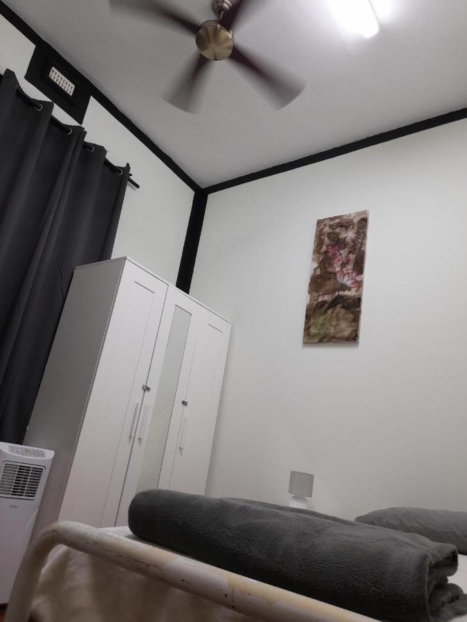 Ozi Inn Backpackers - Perth - Buitenkant foto